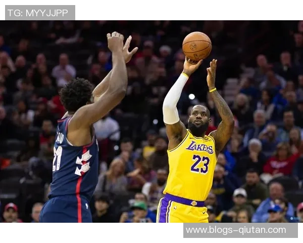 中央5热火与湖人激战正酣球迷期待精彩对决与巅峰时刻 中央5热火与湖人激战正酣球迷期待精彩对决与巅峰时刻